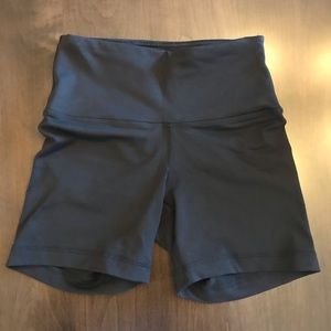 90 Degree By Reflex Biker Shorts (Black)